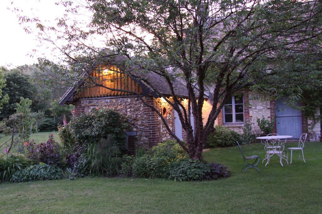 Les Jardins De L'Aulnaie Bed & Breakfast Fontaine-sous-Jouy Exterior photo